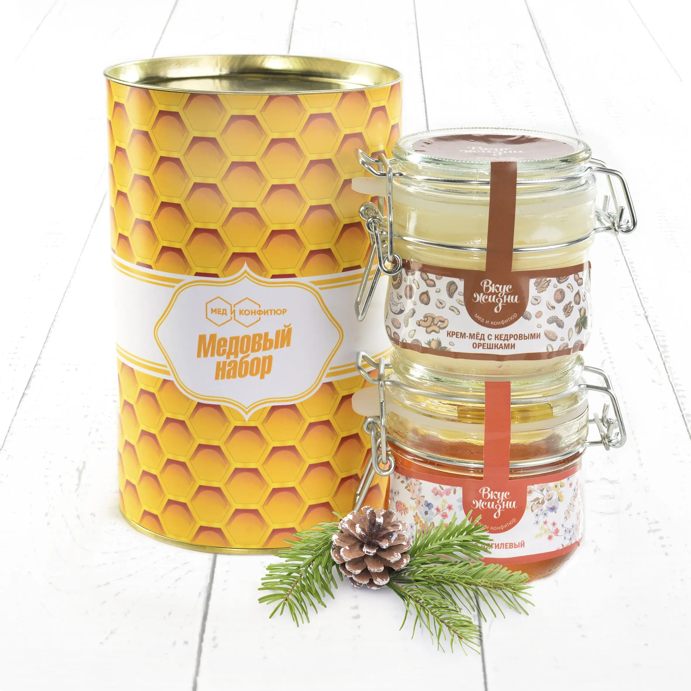 Медовый набор "Соты тубус" с кедровыми орешками и дягилевый мёд