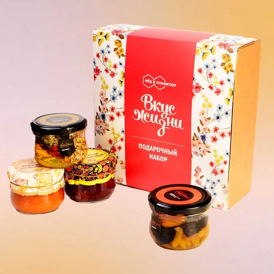 Подарочный набор "Вкус Жизни" ореховое ассорти в меду, земляничный и абрикосовый конфитюр